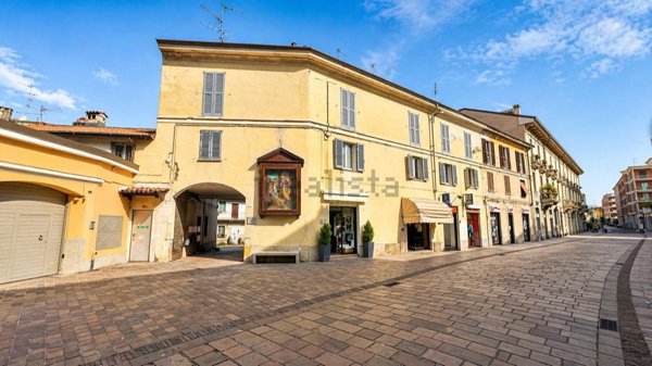 appartamento in vendita a Villasanta in zona La Santa