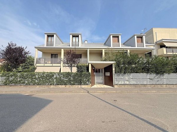 appartamento in vendita a Villasanta in zona San Fiorano