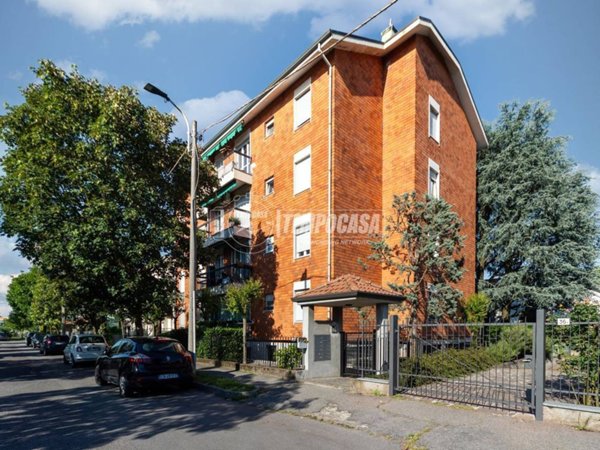 appartamento in vendita a Villasanta in zona Sant'Alessandro