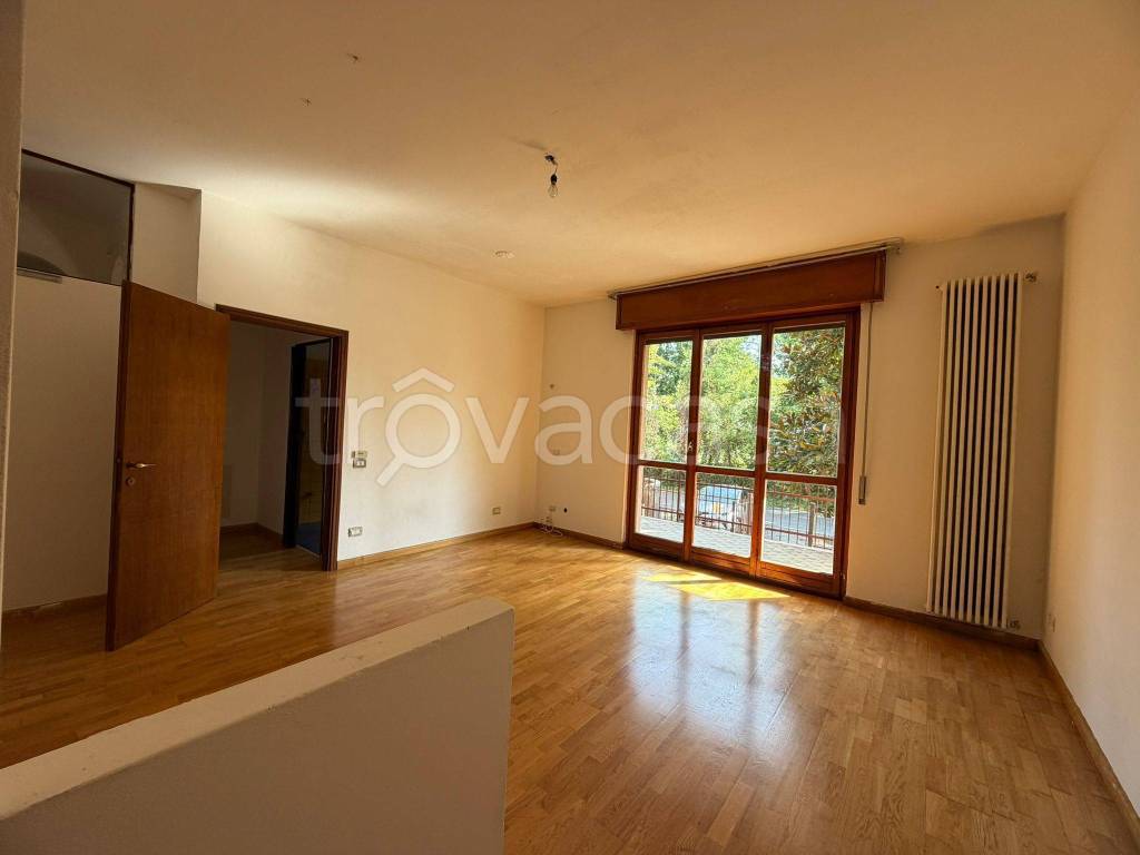 appartamento in vendita a Villasanta