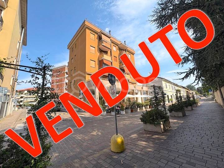 appartamento in vendita a Villasanta in zona La Santa