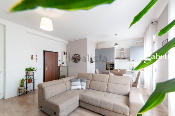 appartamento in vendita a Villasanta in zona Sant'Alessandro