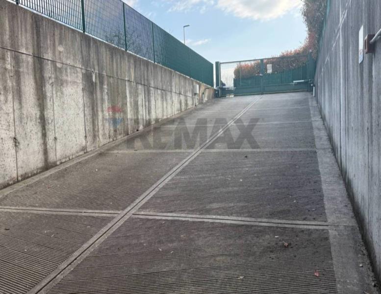 box auto in vendita a Villasanta in zona Sant'Alessandro