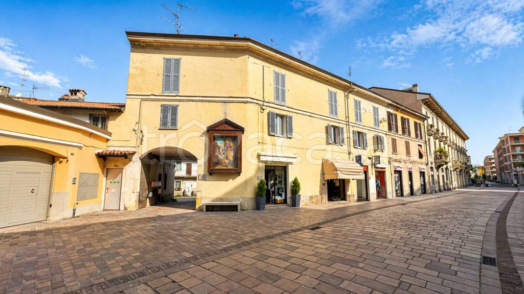 appartamento in vendita a Villasanta in zona La Santa