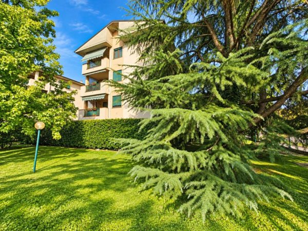 appartamento in vendita a Villasanta in zona Sant'Alessandro