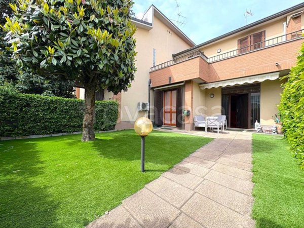 casa indipendente in vendita a Villasanta