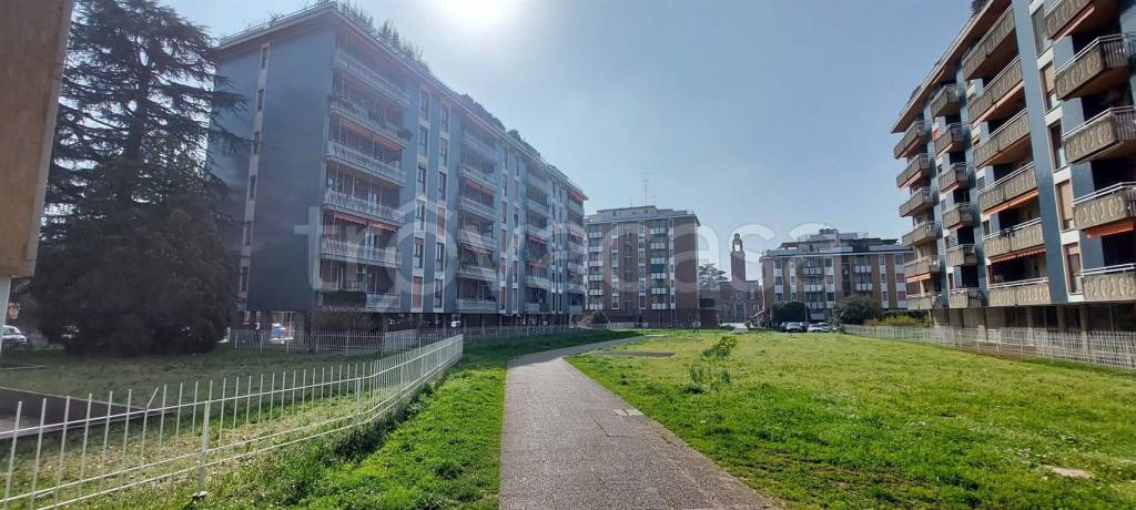 appartamento in vendita a Villasanta in zona La Santa