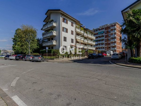 appartamento in vendita a Villasanta in zona La Santa