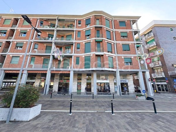appartamento in vendita a Villasanta in zona La Santa