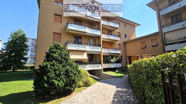 appartamento in vendita a Vimercate in zona Ruginello / Oldaniga
