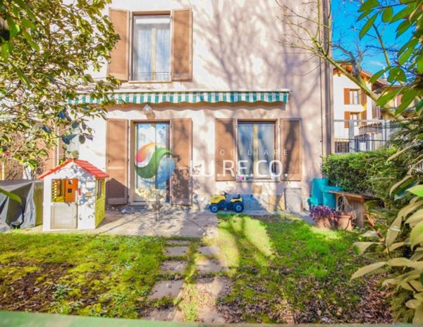 appartamento in vendita a Vimercate in zona Centro Storico
