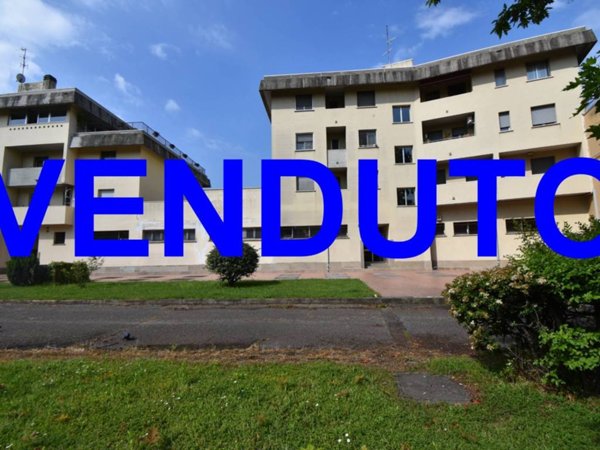 appartamento in vendita a Vimercate in zona Centro Storico