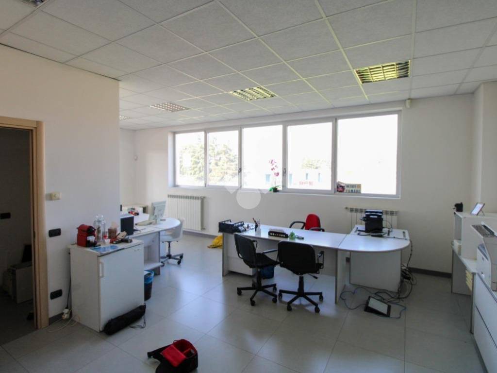 ufficio in vendita a Vimercate