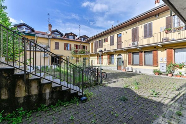 appartamento in vendita a Vimercate in zona Centro Storico