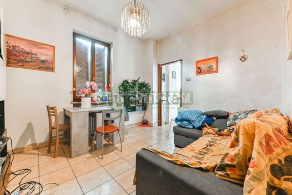 appartamento in vendita a Vimercate in zona Centro Storico