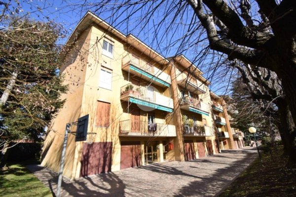 appartamento in vendita a Vimercate in zona Centro Storico