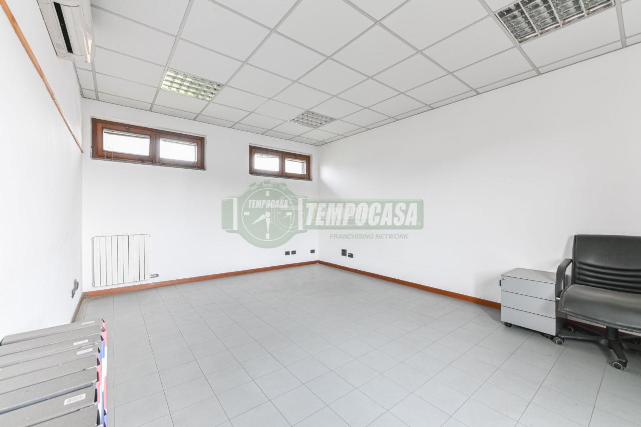 casa indipendente in vendita a Vimercate