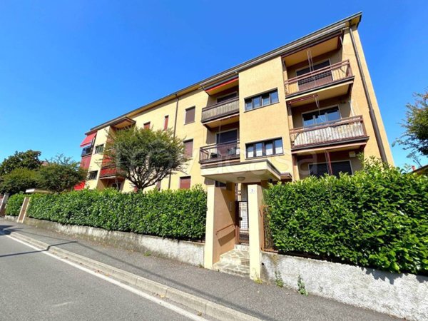 appartamento in vendita a Vimercate in zona Centro Storico