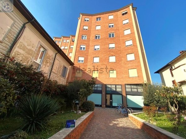 appartamento in vendita a Vimercate in zona Centro Storico