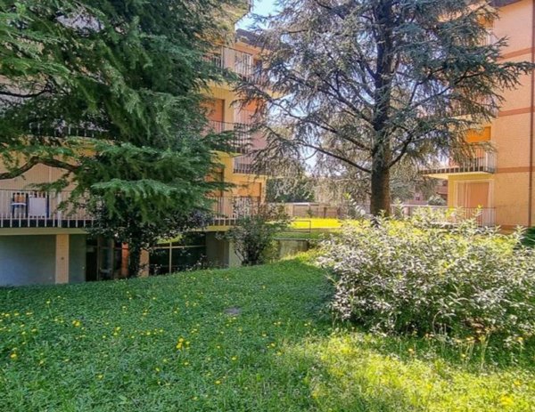 appartamento in vendita a Vimercate in zona Centro Storico