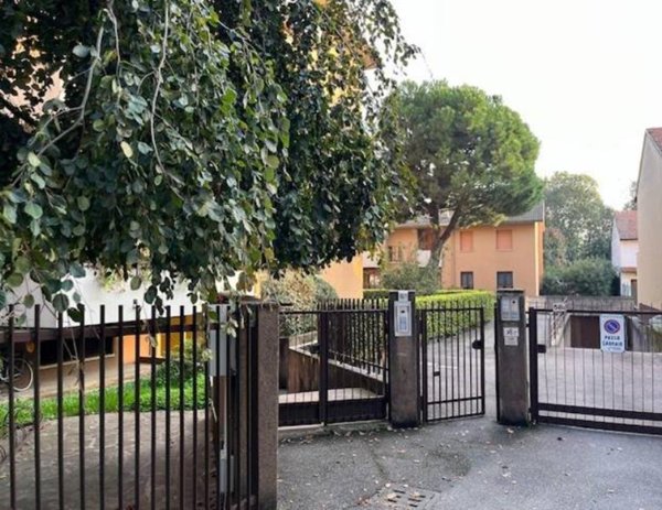 appartamento in vendita a Vimercate in zona Ruginello / Oldaniga