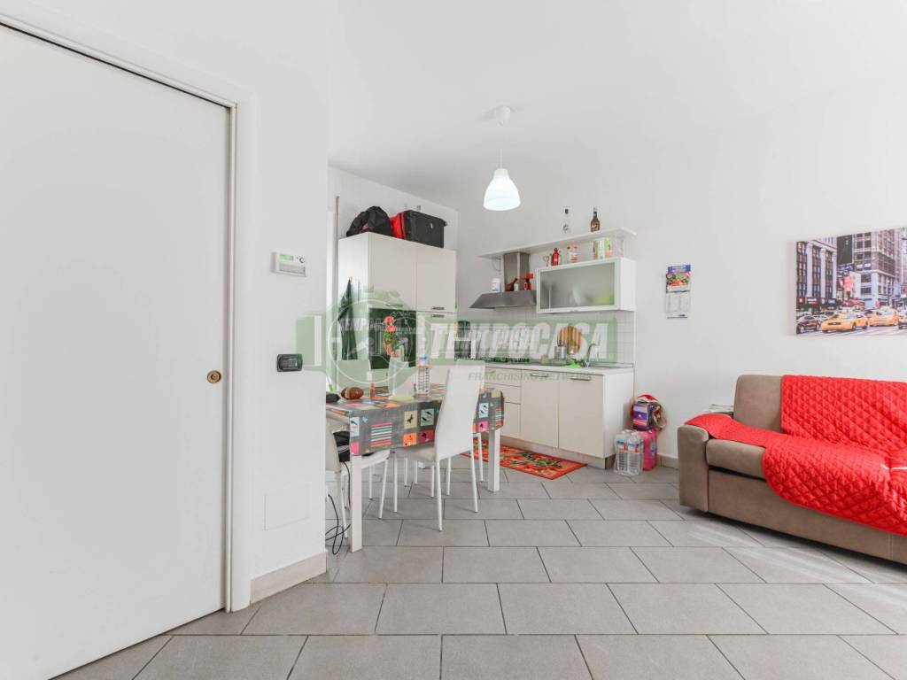 appartamento in vendita a Vimercate in zona Ruginello / Oldaniga