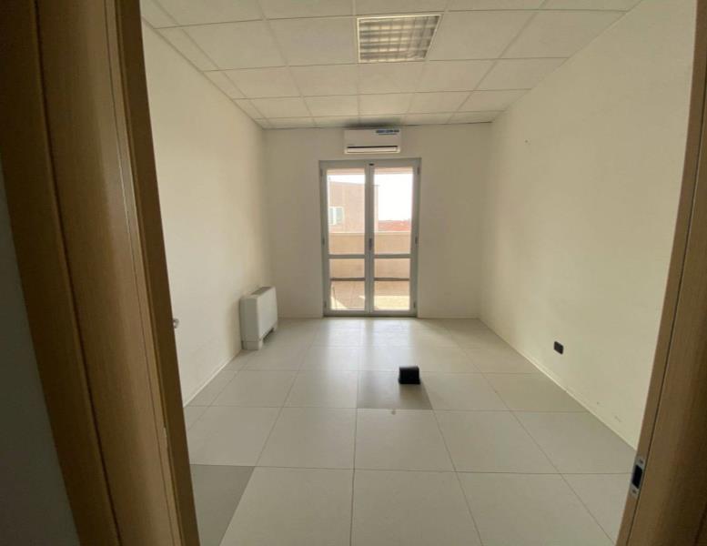 ufficio in vendita a Vimercate