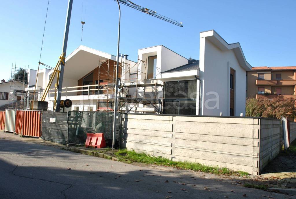 casa indipendente in vendita a Vimercate in zona Centro Storico