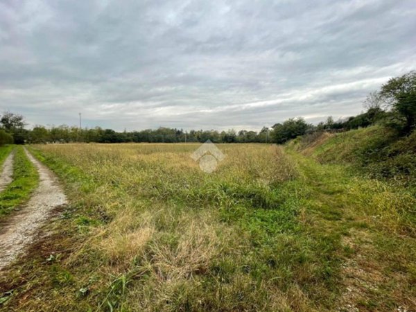 terreno agricolo in vendita a Vimercate in zona Ruginello / Oldaniga