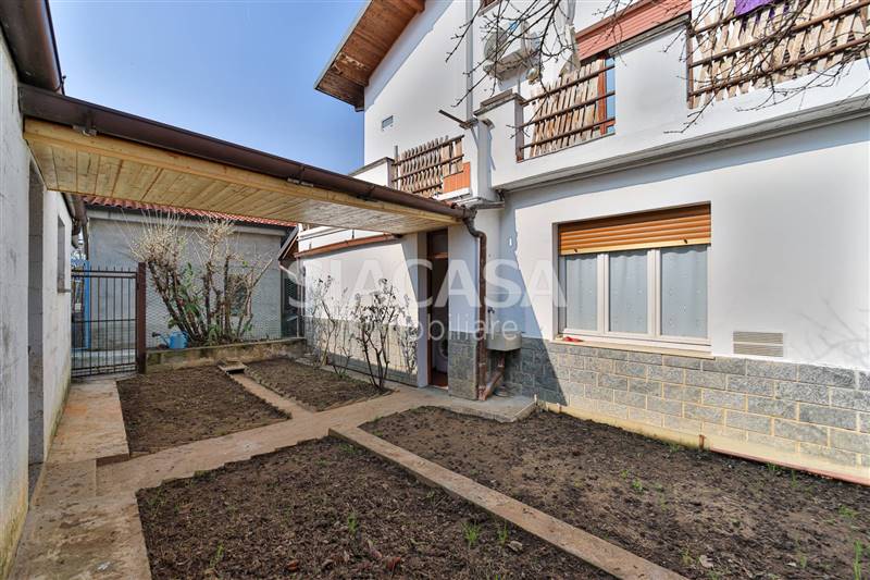 casa indipendente in vendita a Vimercate