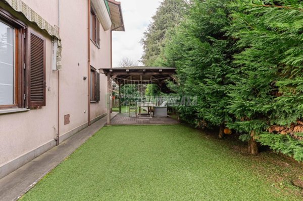 appartamento in vendita a Vimercate