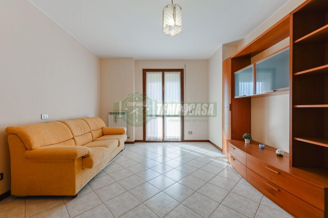 appartamento in vendita a Vimercate