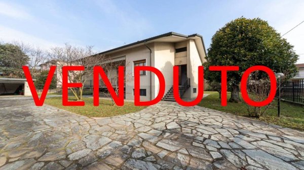 casa indipendente in vendita a Vimercate