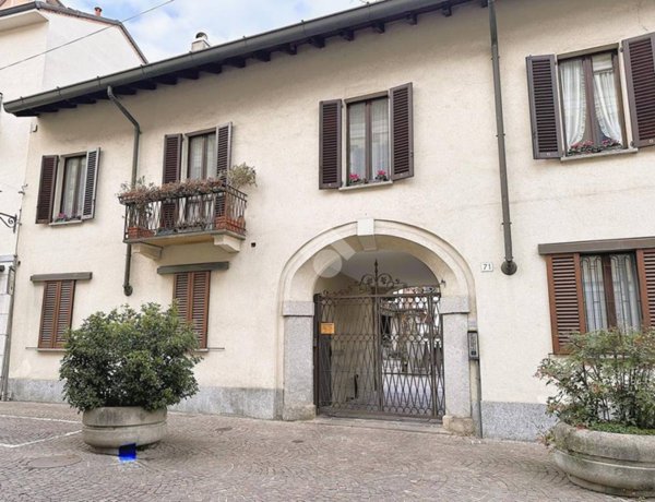 appartamento in vendita a Vimercate in zona Centro Storico