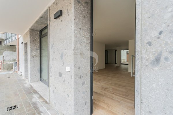 negozio in vendita a Vimercate in zona Centro Storico