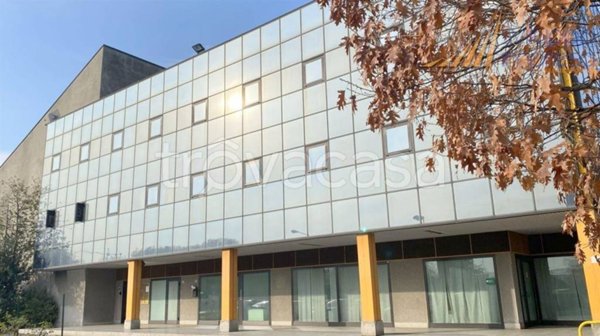 ufficio in vendita a Vimercate in zona Centro Storico
