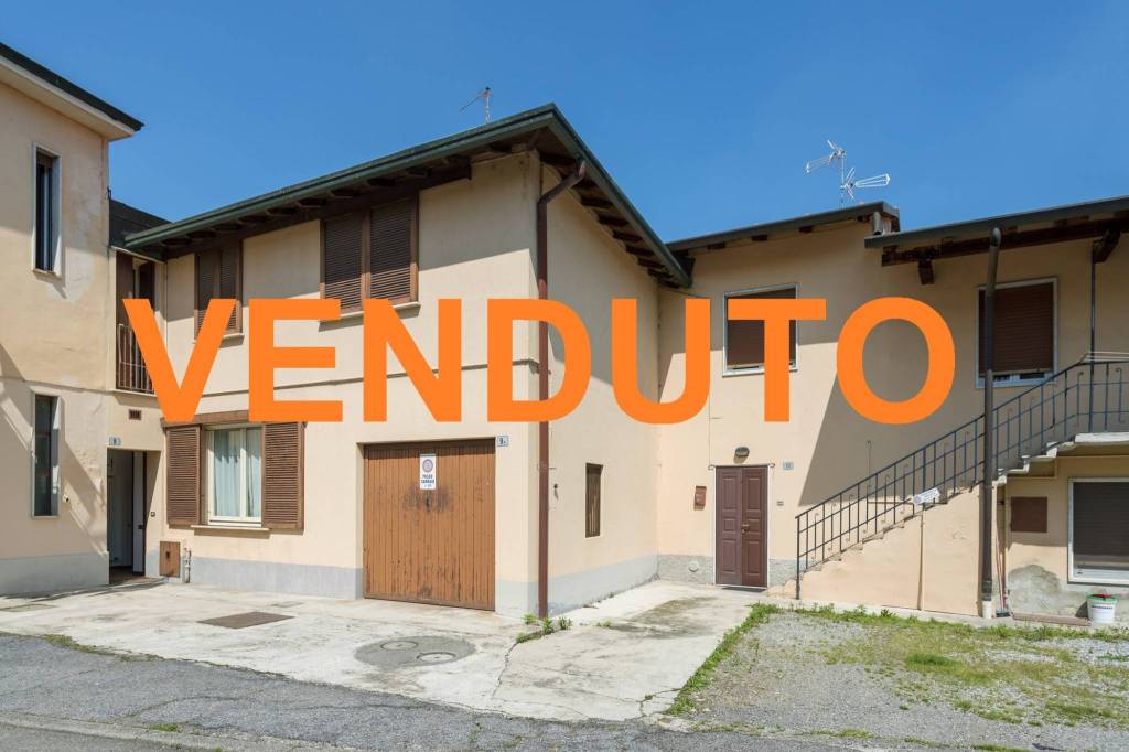 appartamento in vendita a Vimercate in zona Ruginello / Oldaniga