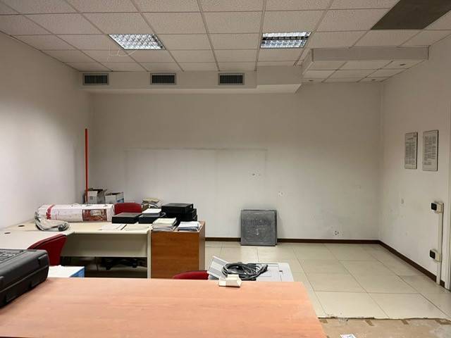 ufficio in vendita a Vimercate