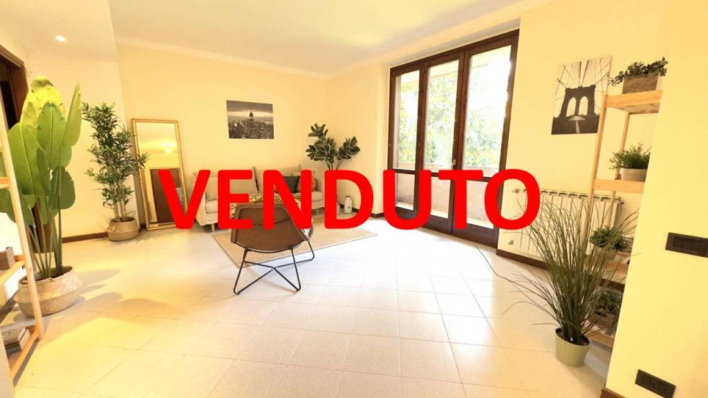 appartamento in vendita a Vimercate in zona Centro Storico