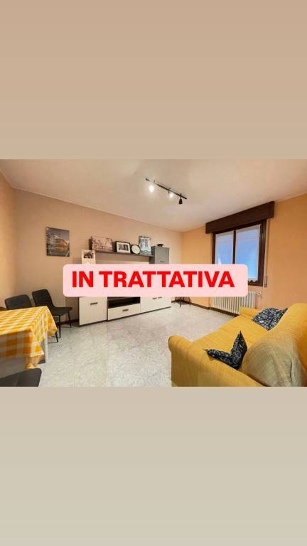 appartamento in vendita a Vimercate in zona Centro Storico