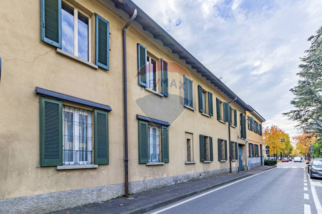 casa indipendente in vendita a Vimercate in zona Centro Storico