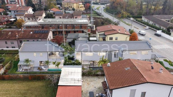 casa indipendente in vendita a Vimercate