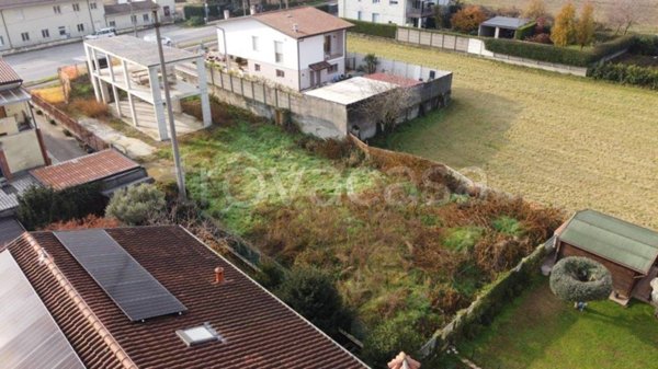 casa indipendente in vendita a Vimercate in zona Centro Storico