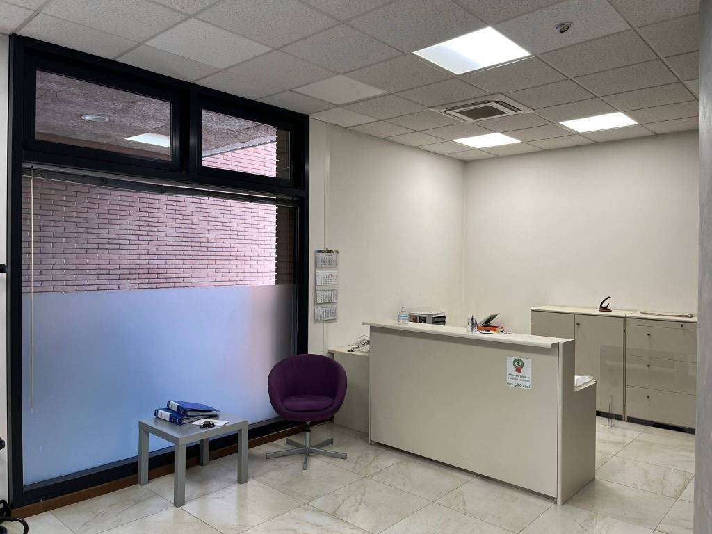 ufficio in vendita a Vimercate