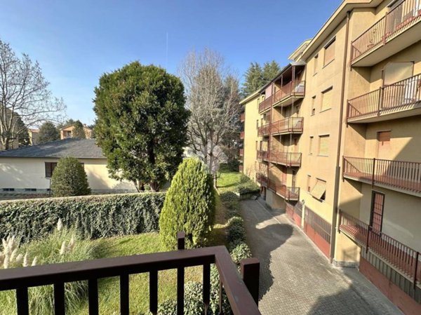 appartamento in vendita a Vimercate in zona Centro Storico