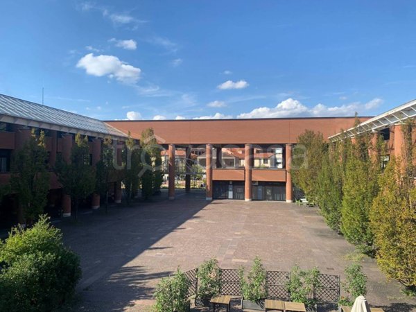 appartamento in vendita a Vimercate in zona Centro Storico