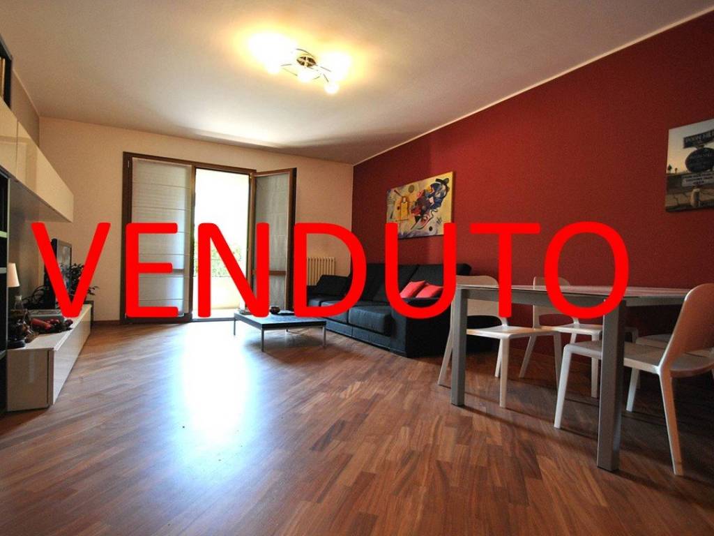 appartamento in vendita a Vimercate in zona Oreno