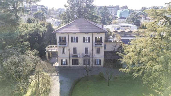 casa indipendente in vendita a Vimercate