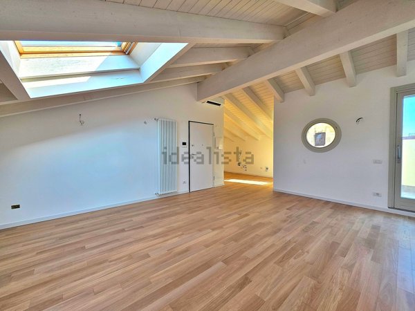 appartamento in vendita a Vimercate