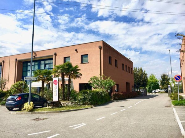 ufficio in vendita a Vimercate in zona Oreno